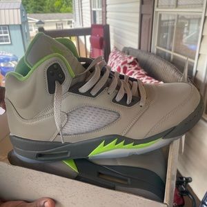 Grey/Green Jordan’s size 11